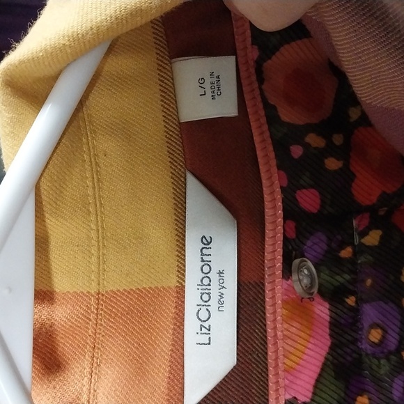 Liz Claiborne Multicolor Plaid Trench Coat with Floral Button in Lining - Picture 2 of 4